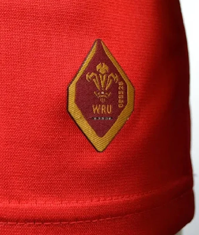 Under Armour WRU Wales Womens Supporters Home Rugby Shirt 15/16