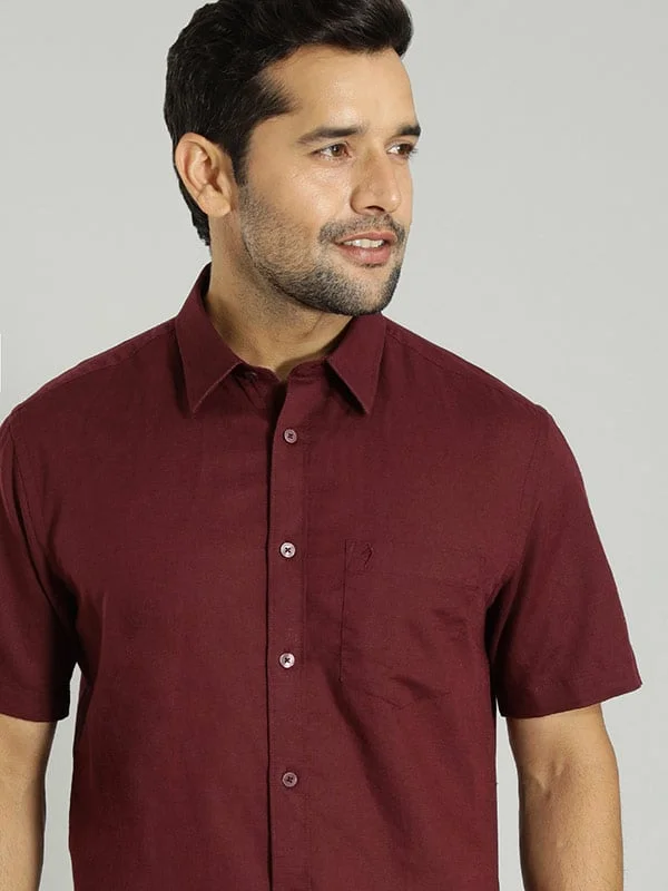 Men Solid Half Sleeve Cotton Blend Shirt