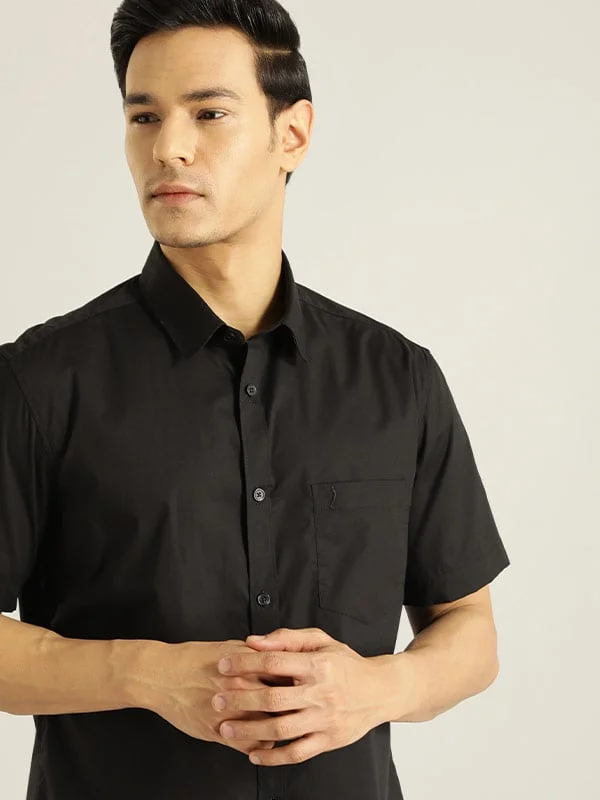 Men Solid Half Sleeve Cotton Stretch Shirt